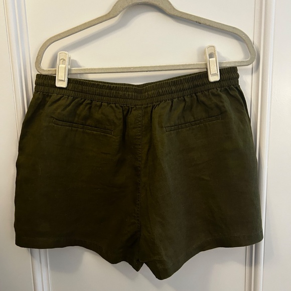 Quince 100% European Linen Shorts - Picture 3 of 3